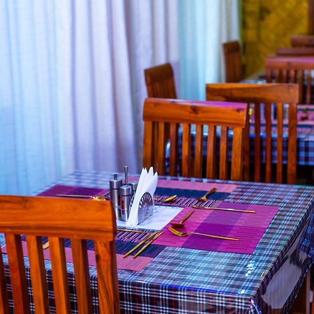 Aves Executive Hotel アルーシャ エクステリア 写真