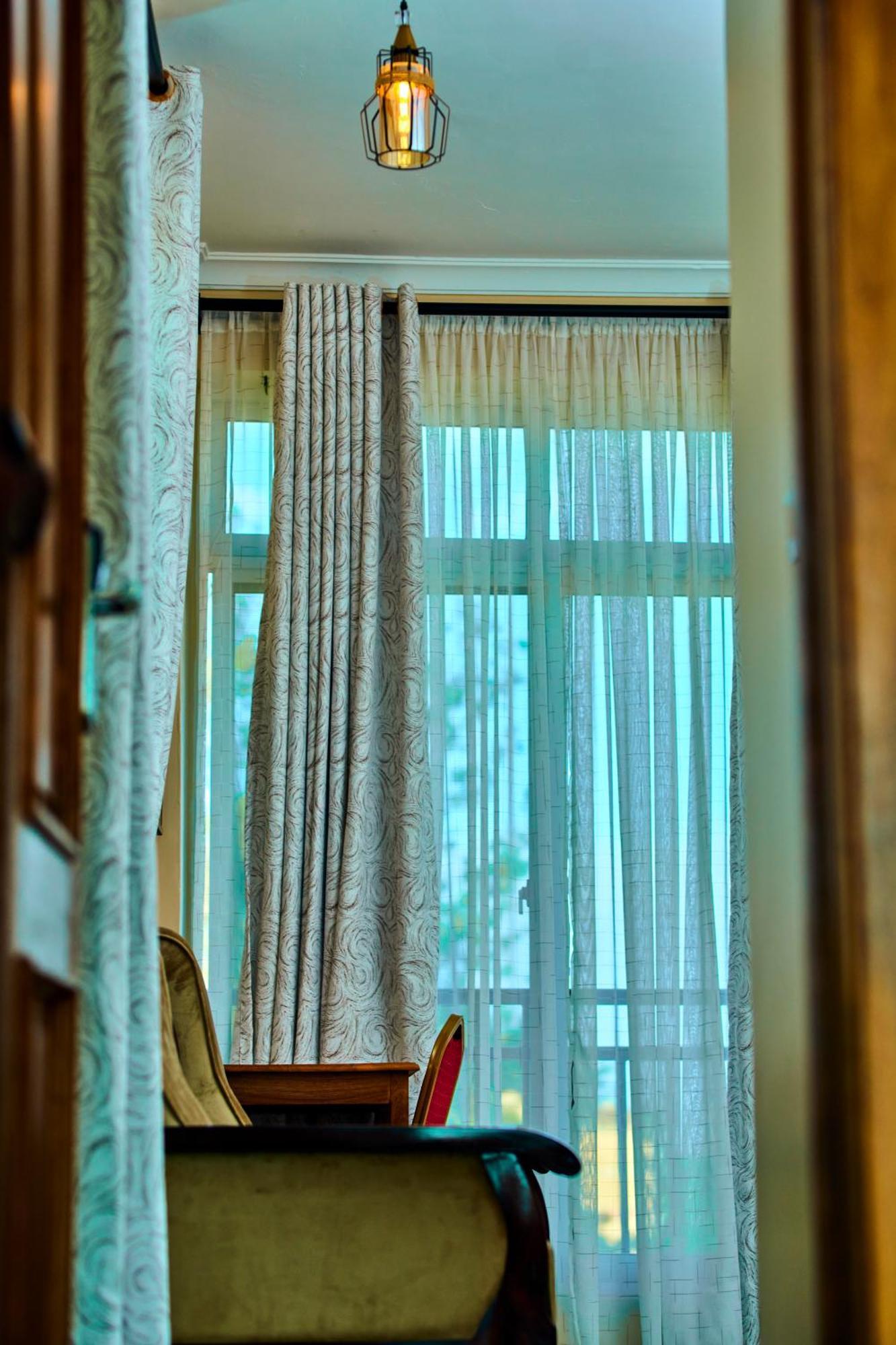 Aves Executive Hotel アルーシャ エクステリア 写真